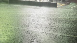東京のゲリラ豪雨の原因はなぜ？予測は難しい？都市部での対策はこれ！
