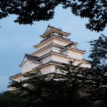 鶴ヶ城の紅葉見頃時期とライトアップやおすすめスポットはどこ？