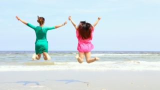 ラッシュガードって寒い?防寒になる?本当はどっち?