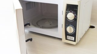 電子レンジの耐熱皿が割れた!ターンテーブルとして代用できるものは?